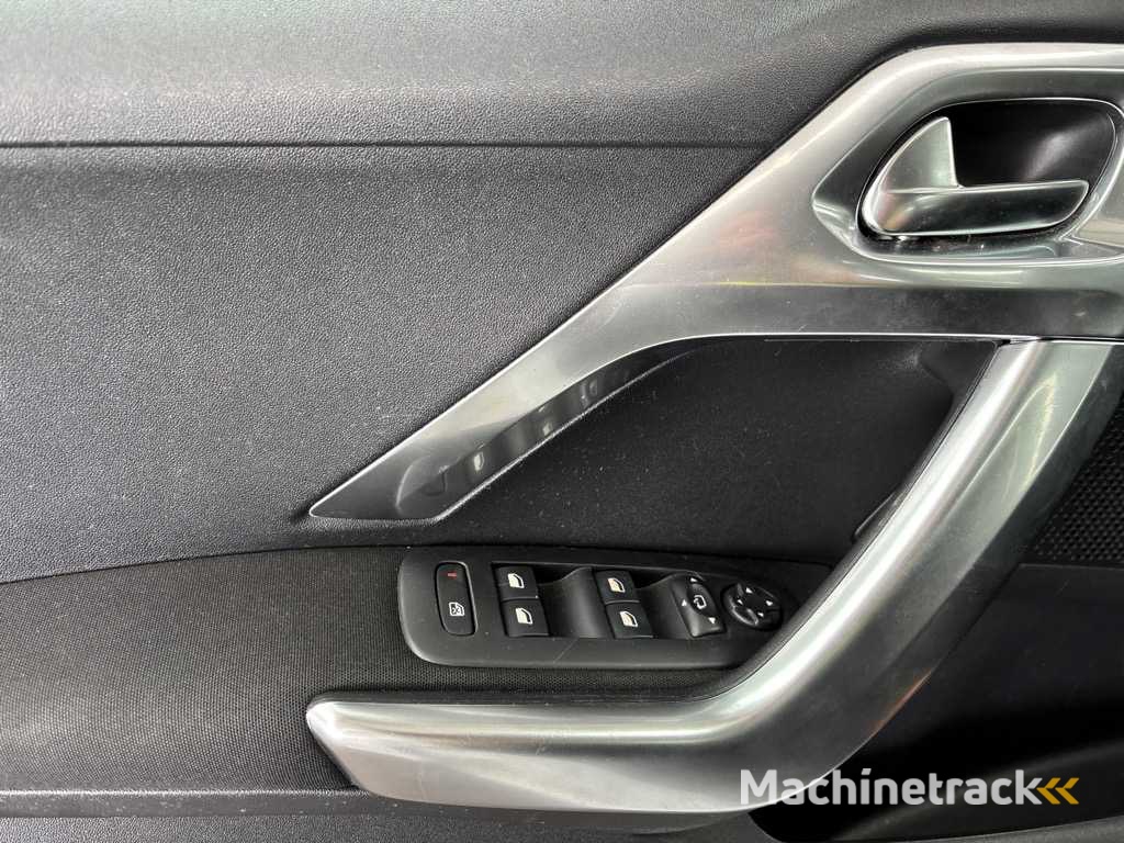 Peugeot 2008 1.2 PureTech Allure , ZG-666-P