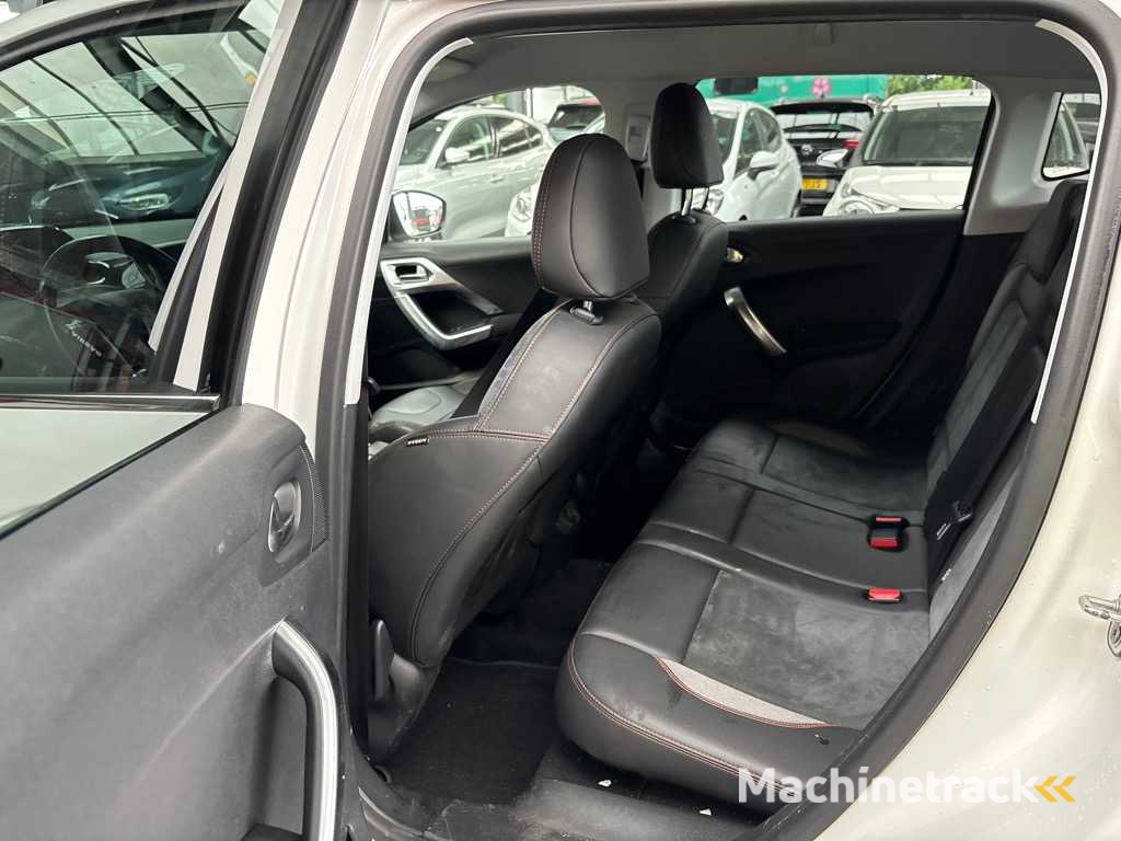 Peugeot 2008 1.2 PureTech Allure , ZG-666-P