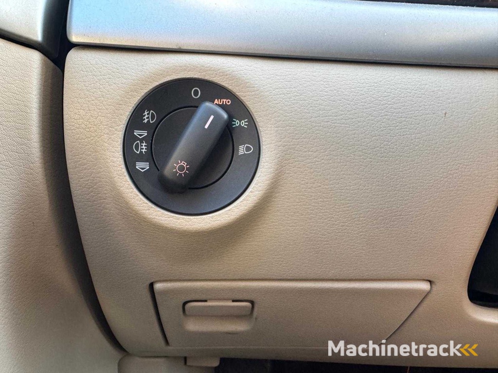 Audi A8 3.2 FSI Pro Line; 63-GFZ-6