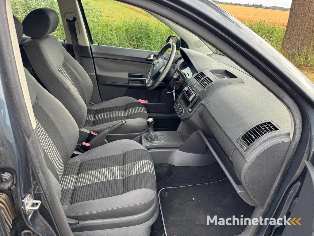 Volkswagen Polo 1.2 Clima United 01-KPT-7