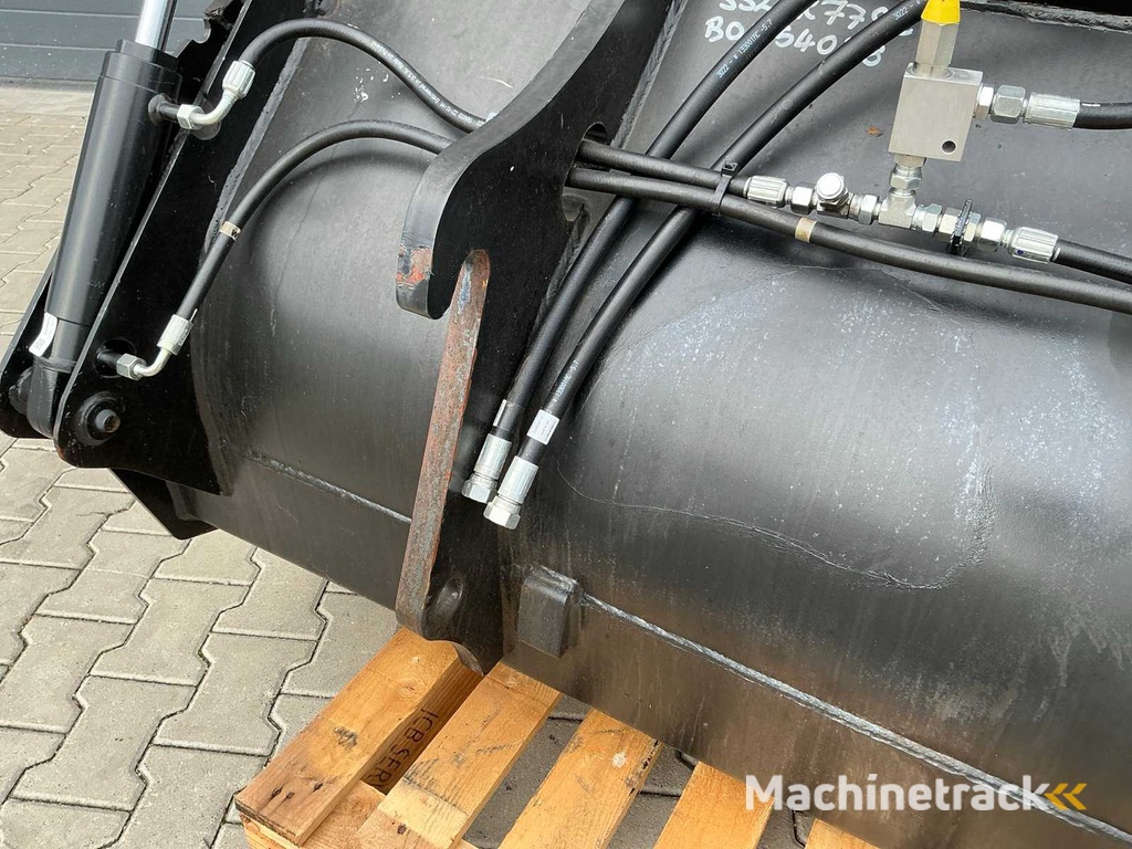 JCB - 332/R7794 - Excavator bucket 3-in-1