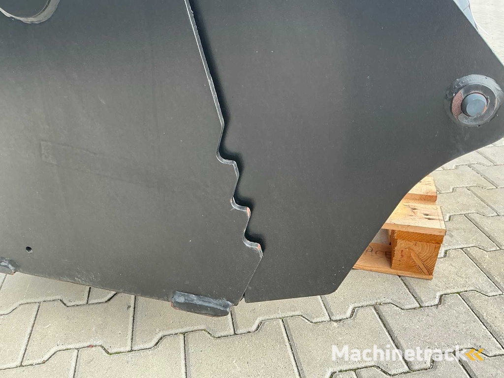 JCB - 332/R7794 - Excavator bucket 3-in-1