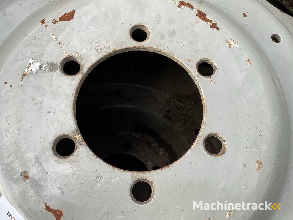 Pirelli TM300 S Tire with rim (2x)