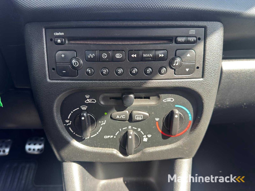 Peugeot 206 plus 1.4 Millesim 200, 48-NZD-8