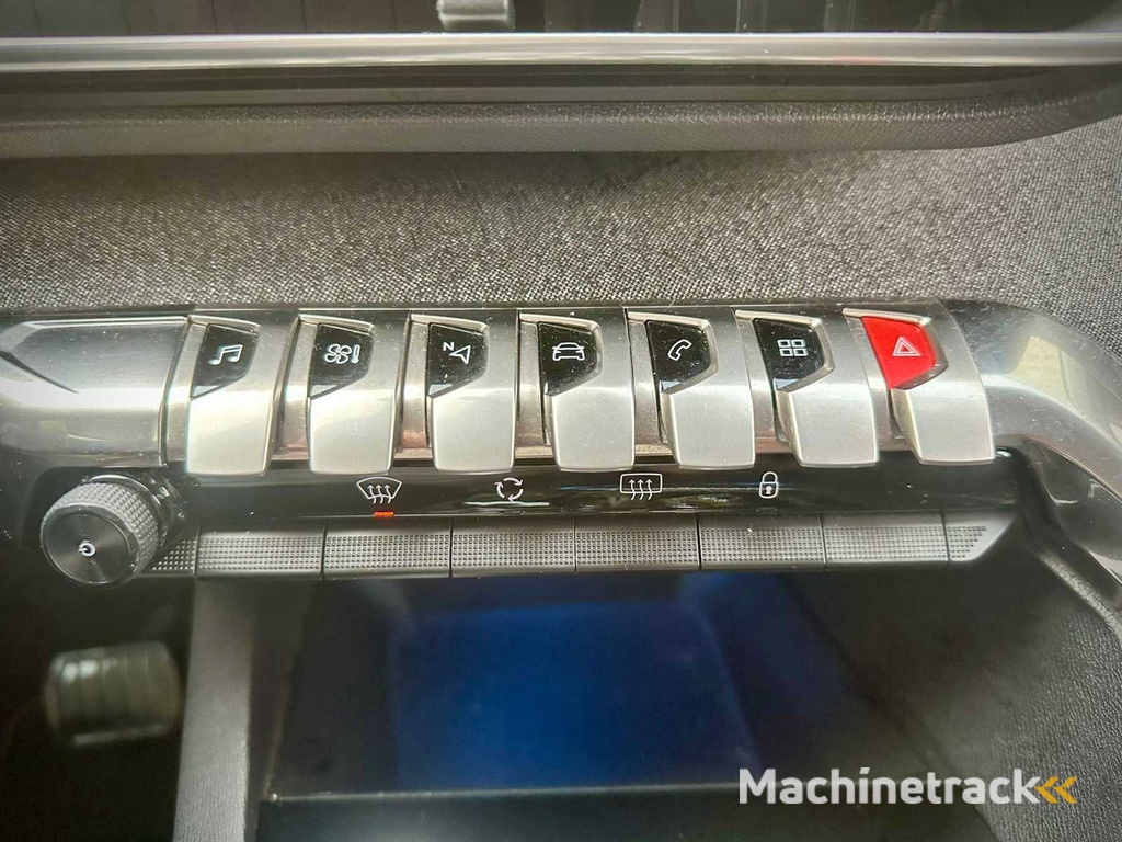 Peugeot 3008 1.2 PureTech Prem , ; NS-841-J