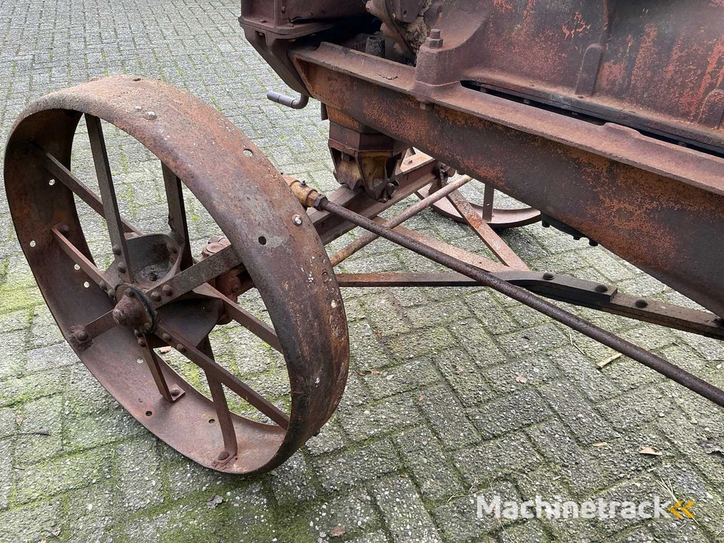 Twin City 20-32 Oldtimer tractor FarmPro