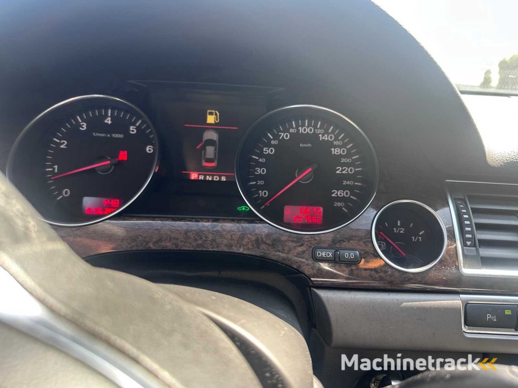 Audi - A8 - 4.2 q. Exklusives LPG G3 - Auto