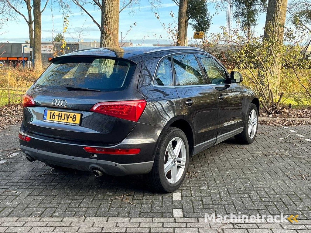 Audi Q5 2.0 TFSI quattro, Automatik, 16-HJV-8