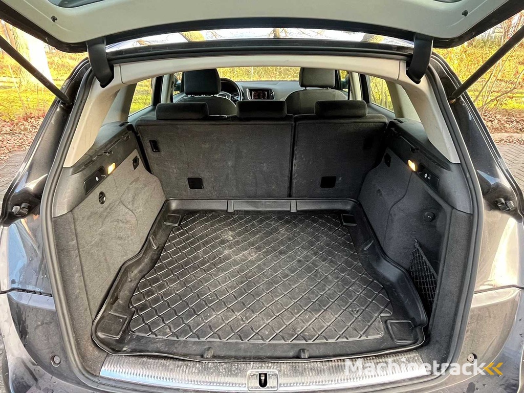 Audi Q5 2.0 TFSI quattro, Automatik, 16-HJV-8