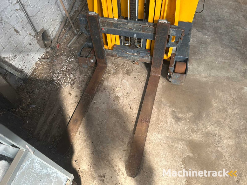 2005 Jungheinrich Flexplus Aquamatic Reach truck