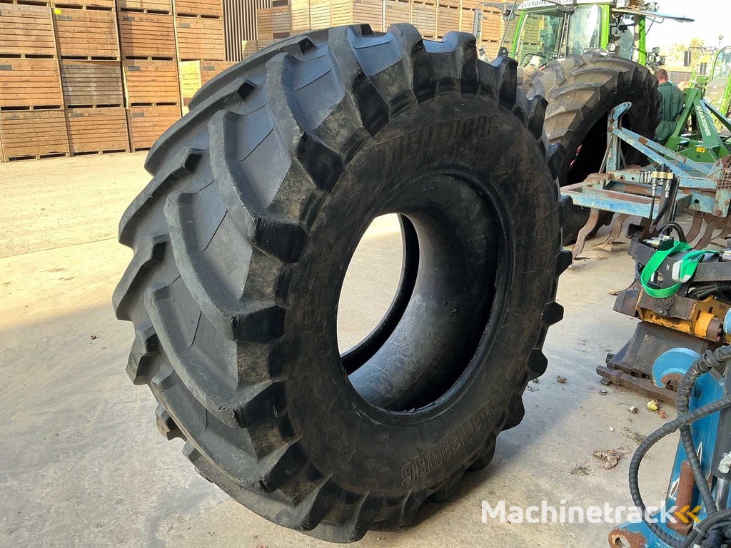 Trelleborg TM900 800/70R38 Reifen, Räder und Felgen