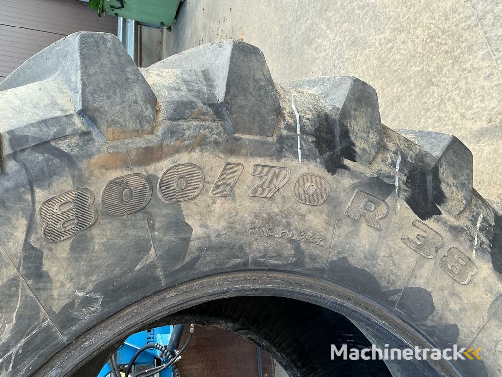 Trelleborg TM900 800/70R38 Reifen, Räder und Felgen