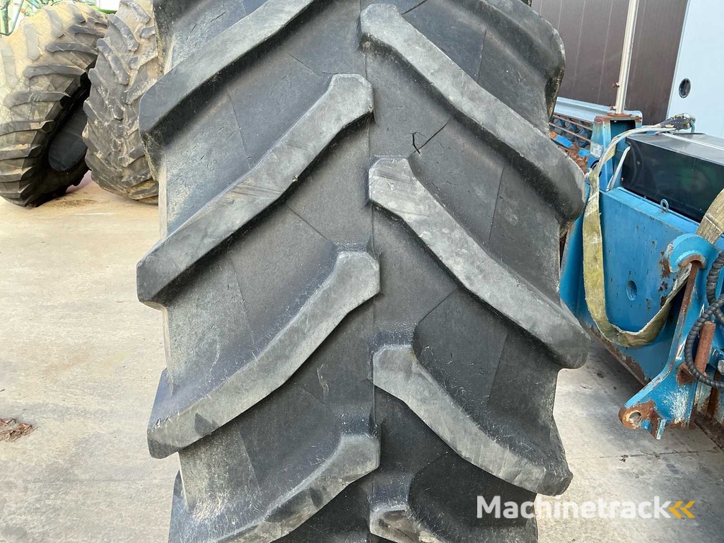 Trelleborg TM900 800/70R38 Reifen, Räder und Felgen