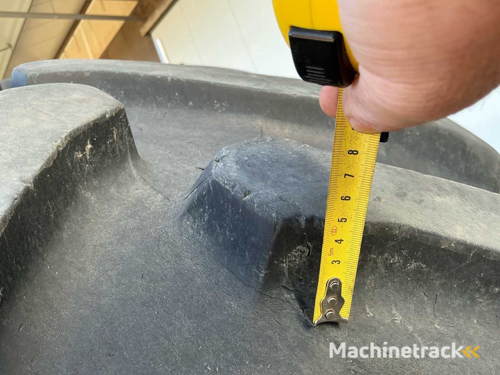 Trelleborg TM900 800/70R38 Reifen, Räder und Felgen