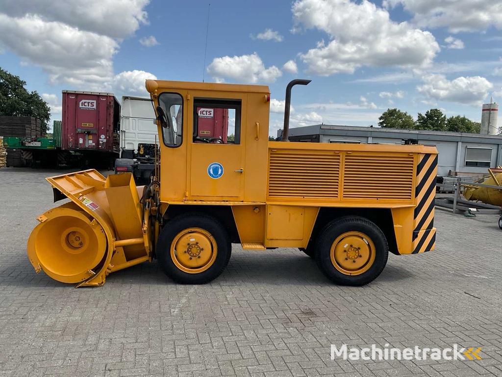 1970 Rolba R 400 D Sneeuwschuiver sleuvendichter