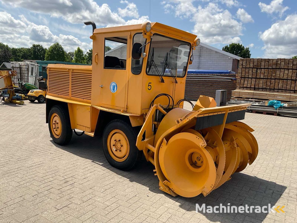 1970 Rolba R 400 D Sneeuwschuiver sleuvendichter