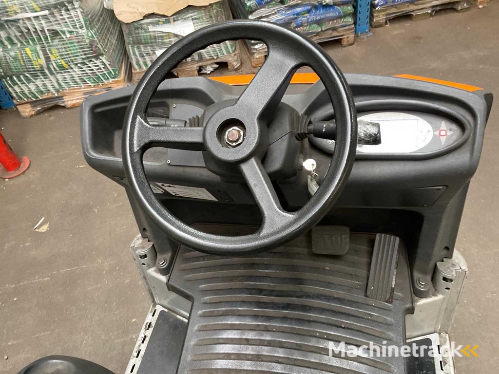 Still LTX80 Industrietraktor