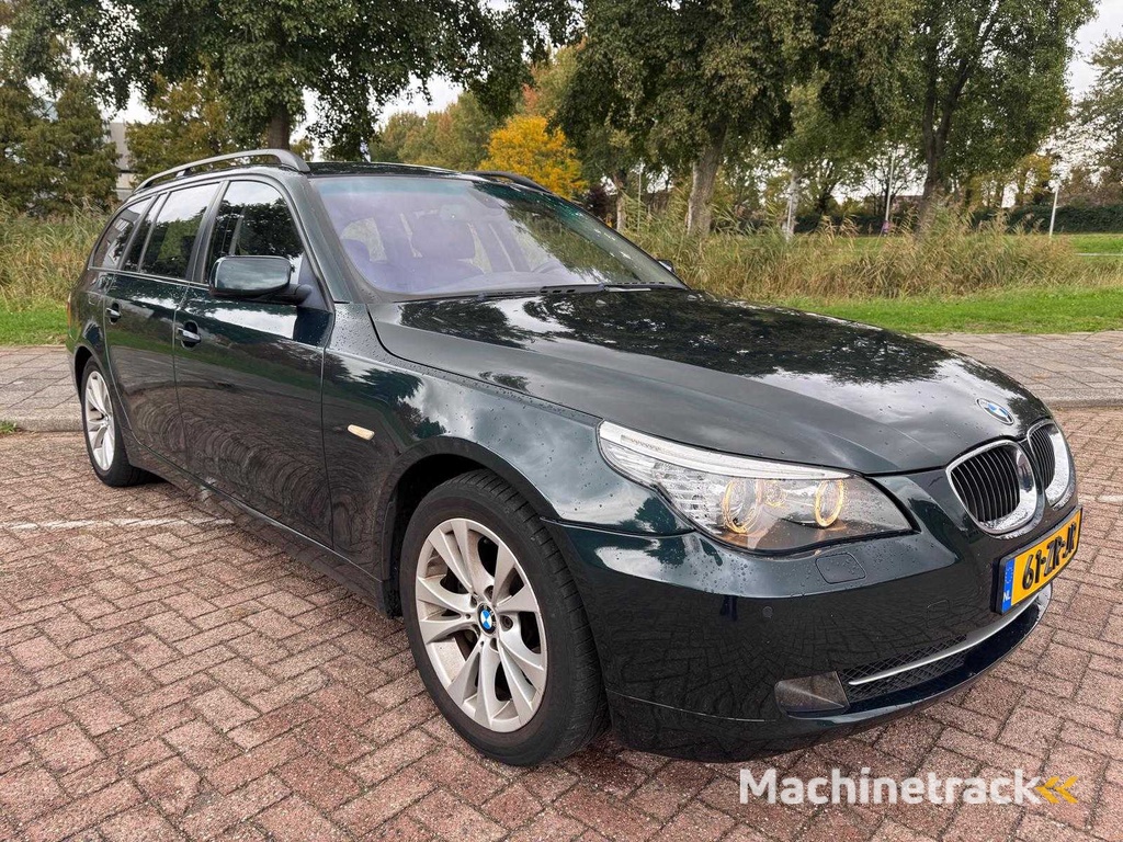 BMW 530Xi Touring Business Line Automaat, 61-ZR-JR