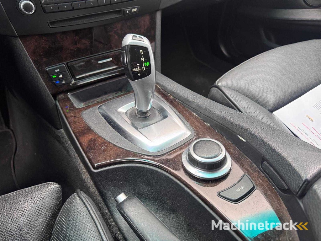 BMW 530Xi Touring Business Line Automaat, 61-ZR-JR