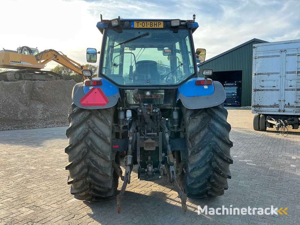 2002 New holland TM135 All-wheel drive farm tractor