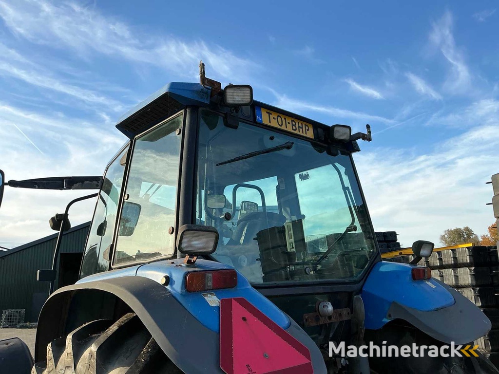 2002 New holland TM135 All-wheel drive farm tractor