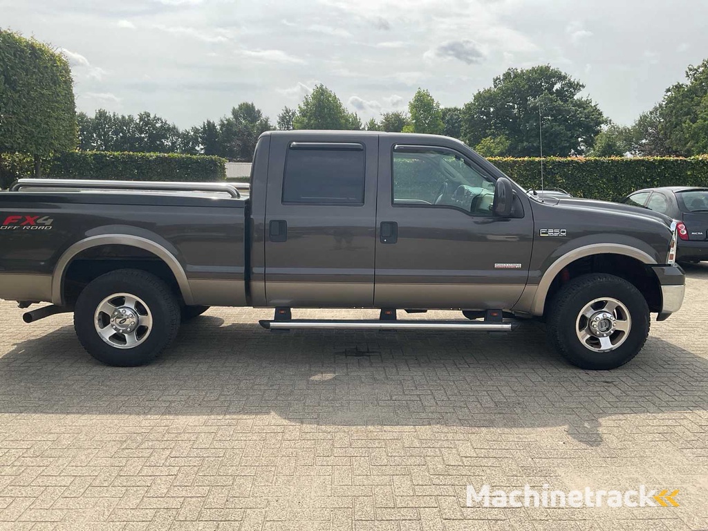 Ford F-250 FX4 OFF ROAD V8 Bedrijfswagen