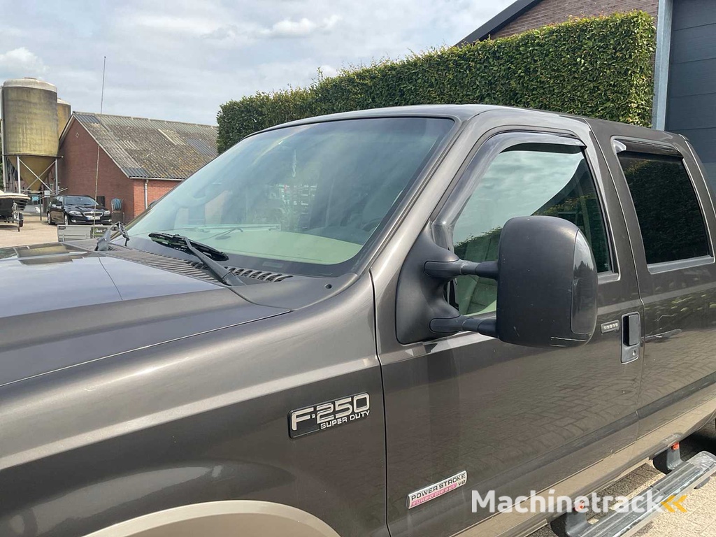 Ford F-250 FX4 OFF ROAD V8 Bedrijfswagen