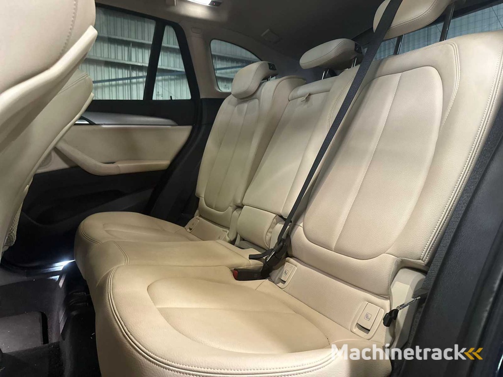 BMW X1 sDrive18i High Executive Automatikgetriebe; L-739-KX