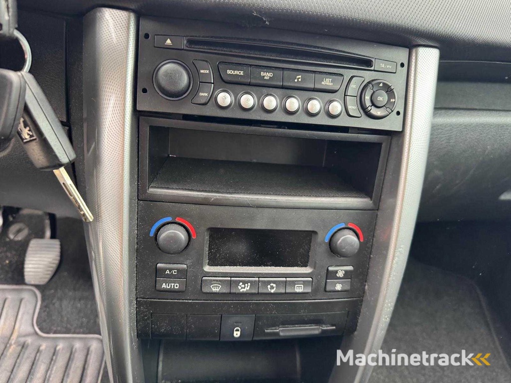 Peugeot 207 SW 1.6 VTi XS Clima Première 05-XZ-VD