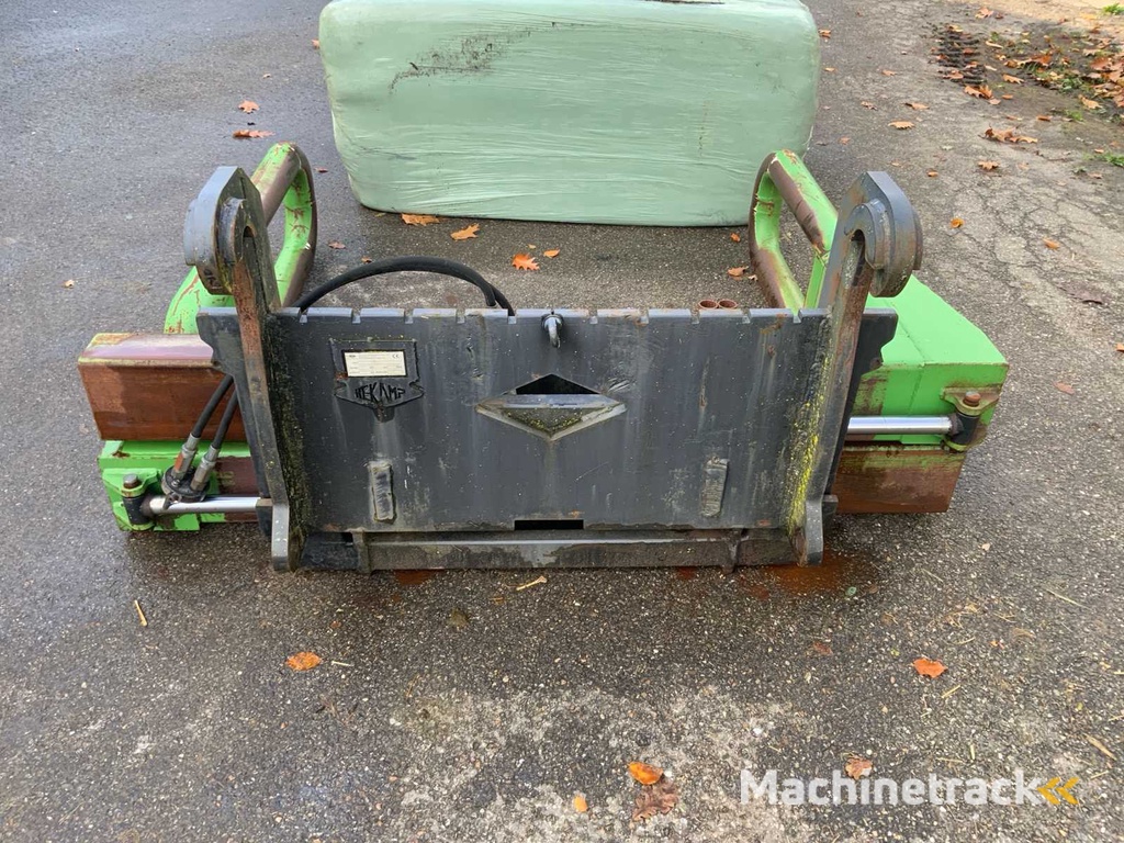 Riesige Ballenklammer