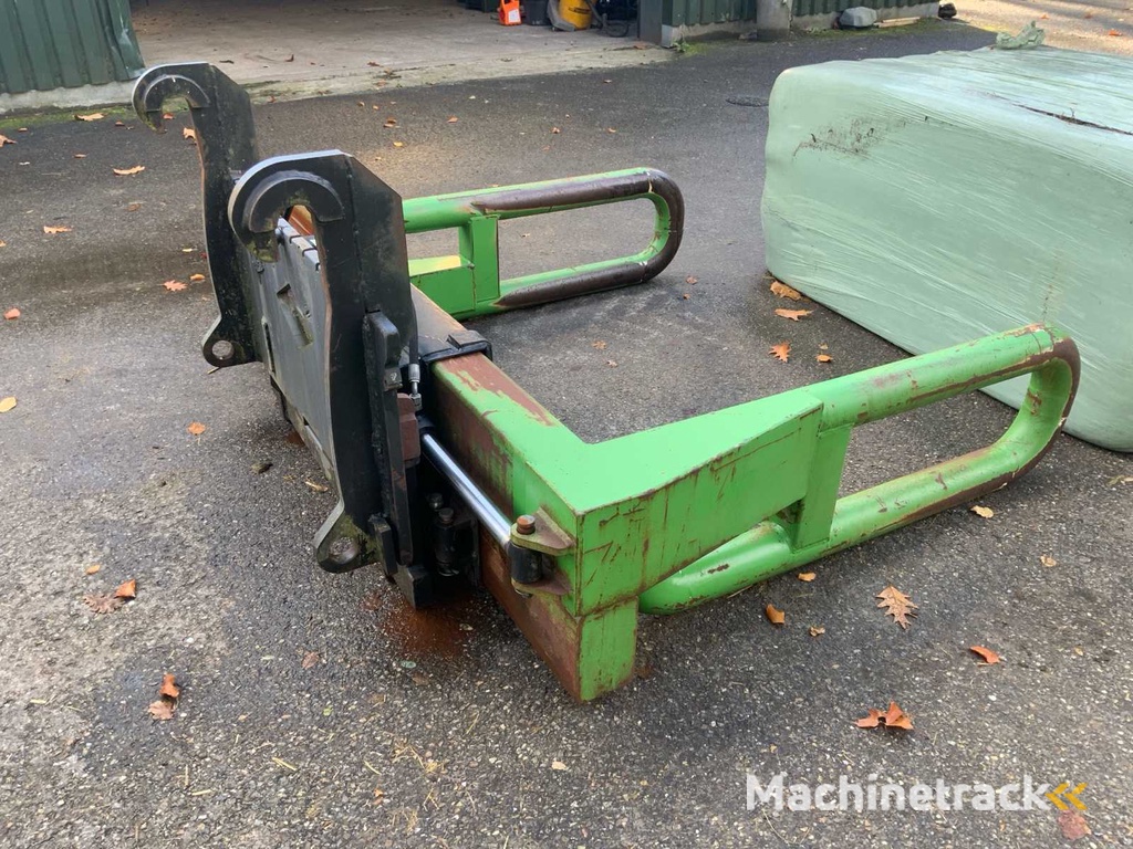 Riesige Ballenklammer