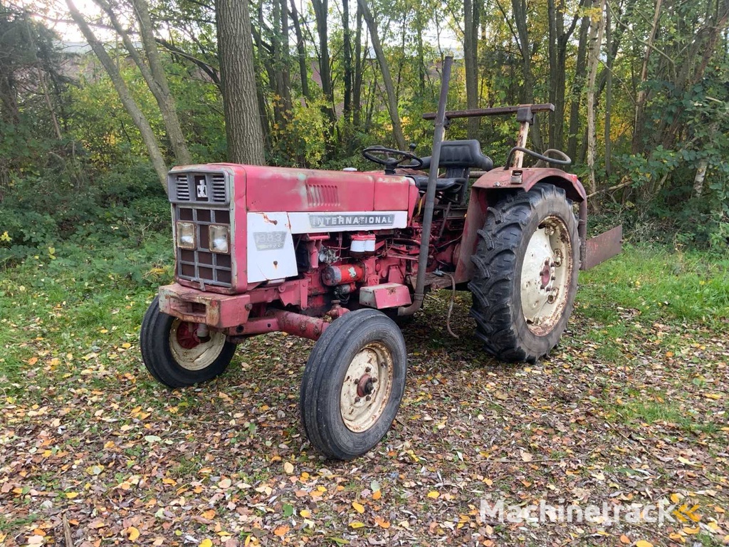 International 383 Two-wheel drive agricultural tractor