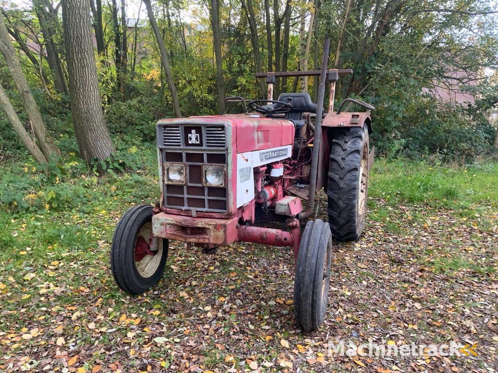 International 383 Two-wheel drive agricultural tractor