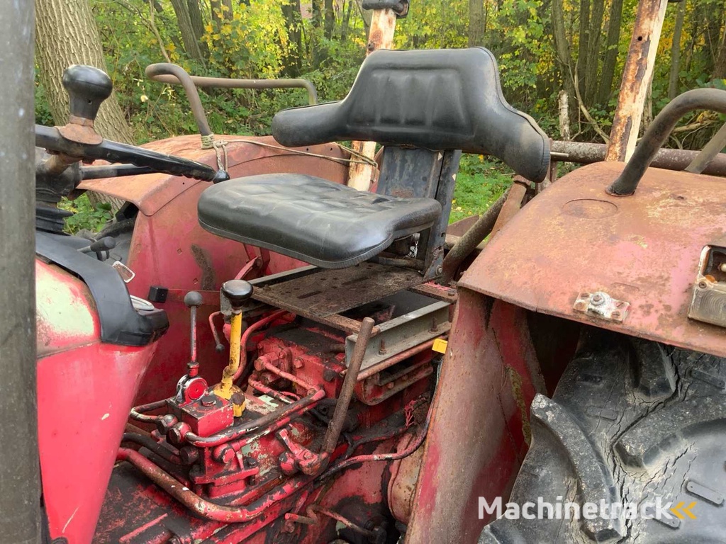 International 383 Two-wheel drive agricultural tractor