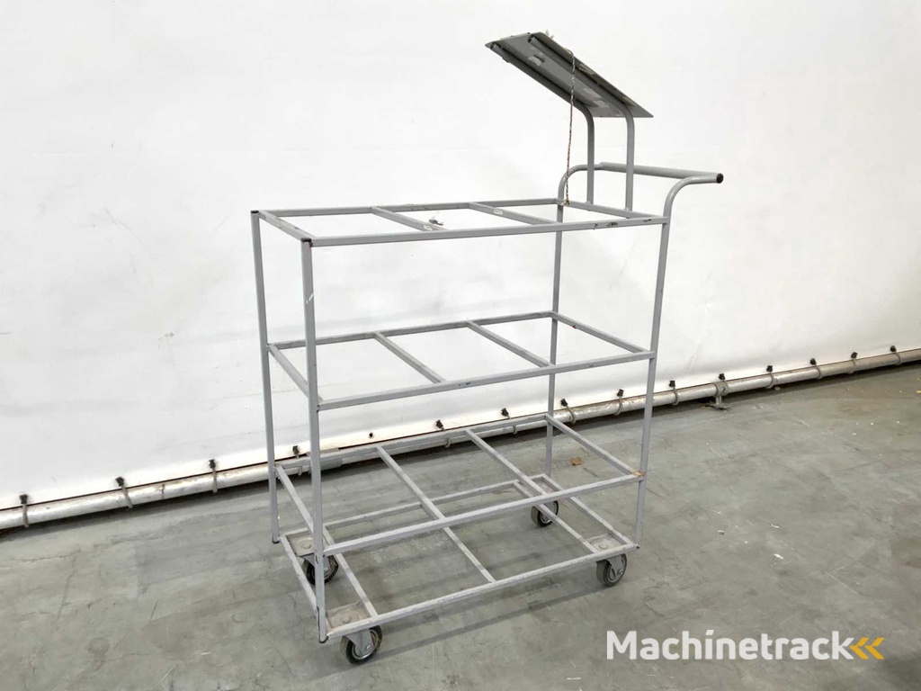 Wagen mit Behältern (4x)