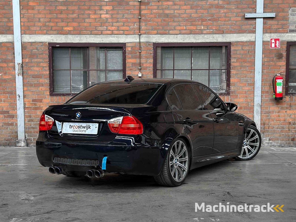 BMW M3 4.0 V8 E90 -SCHALTGETRIEBE- 420PS 2008 3er Youngtimer