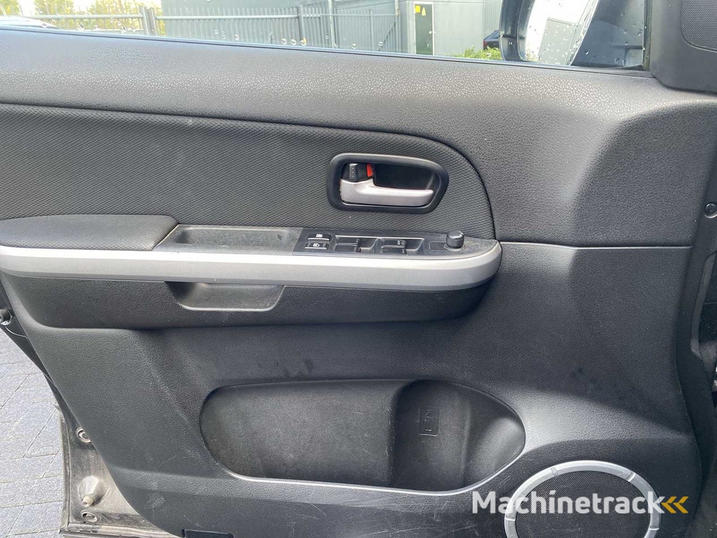 Suzuki Grand Vitara 2.0-16V Exclusive 2006 | 31-ST-KX