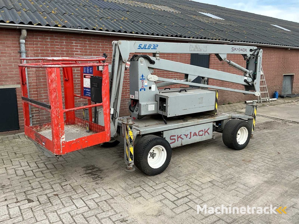 2002 Skyjack SJLB32 Electric Boom Lift