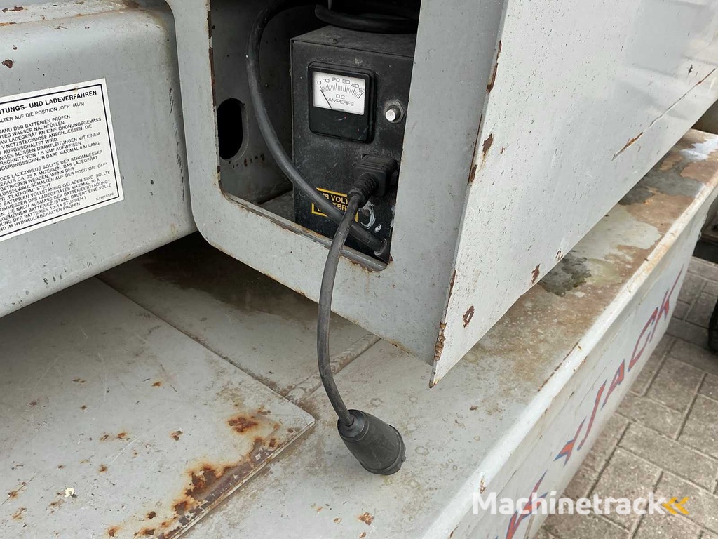 2002 Skyjack SJLB32 Electric Boom Lift