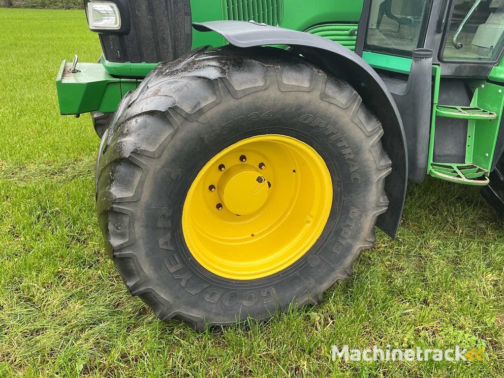 John Deere - 2005 - 6420 M - All-wheel drive farm tractor