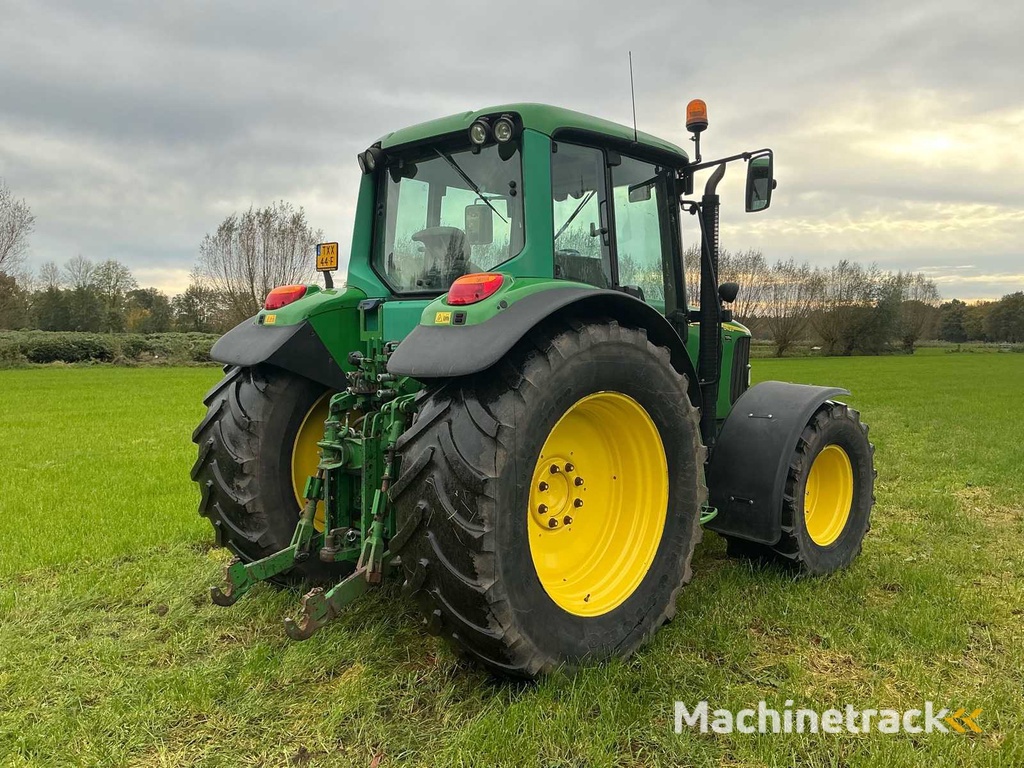 John Deere - 2005 - 6420 M - All-wheel drive farm tractor