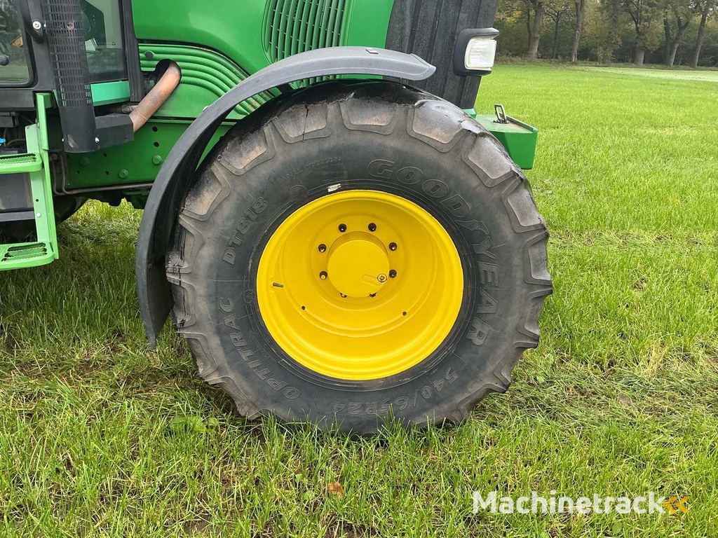 John Deere - 2005 - 6420 M - All-wheel drive farm tractor