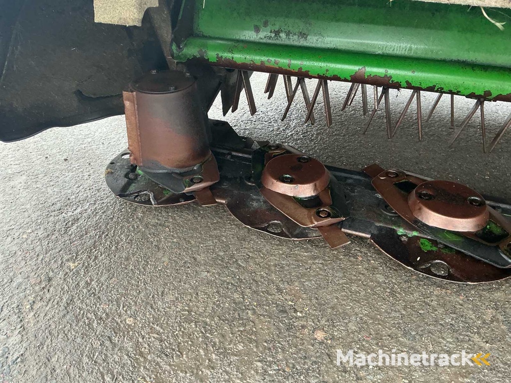 2015 John Deere 331 Scheibenmäher