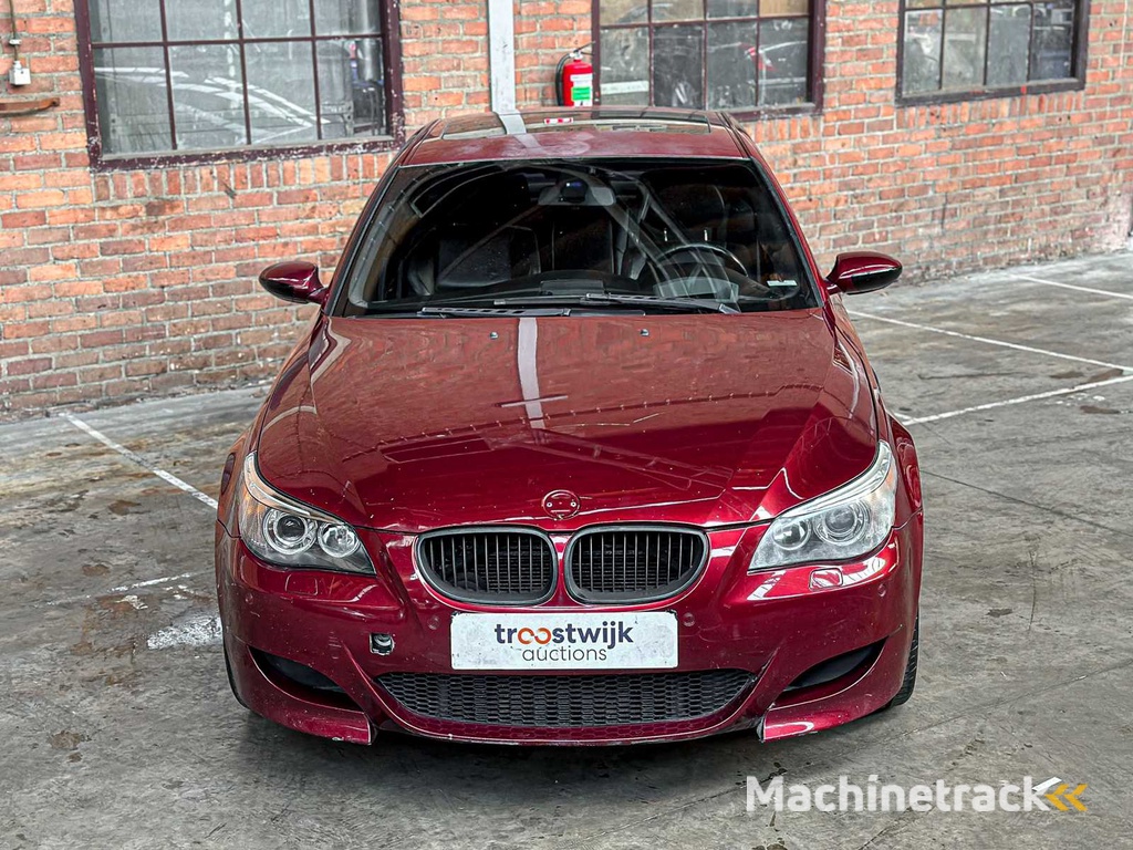BMW M5 5.0 V10 E60 500PS 2006 5er