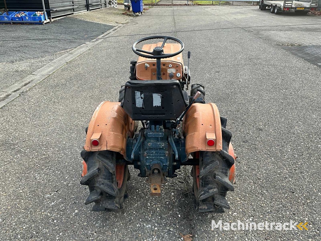Kubota B6000 4WD Minitraktor