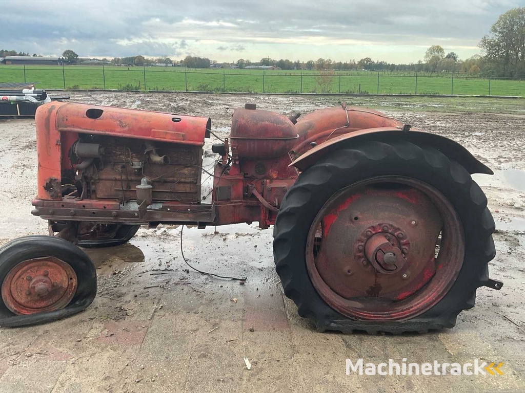 1966 Nuffield 4DM/6DM 6 Zylinder Oldtimer Traktor