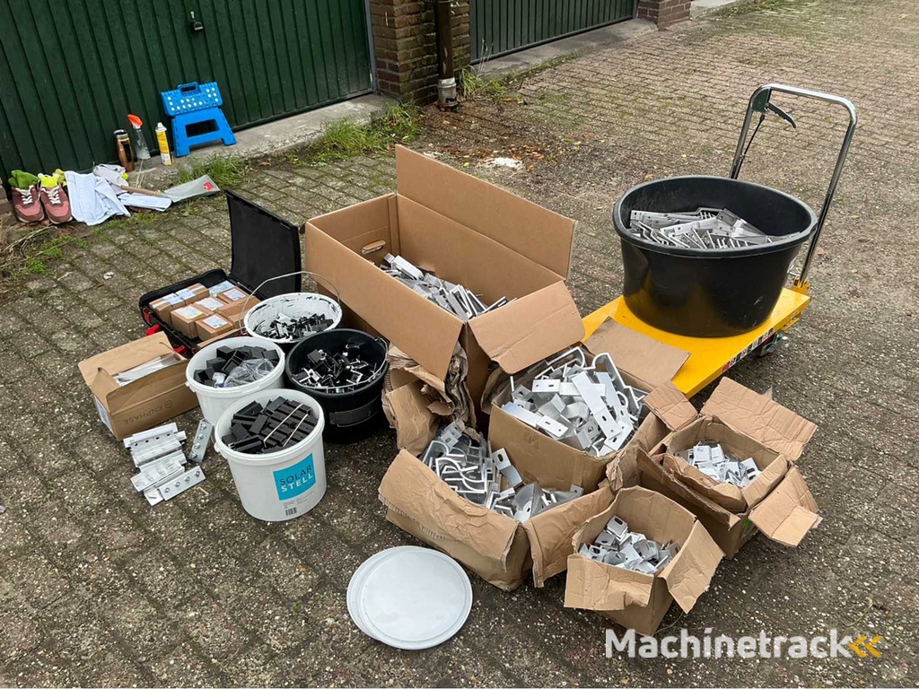 Verschiedenes Befestigungsmaterial