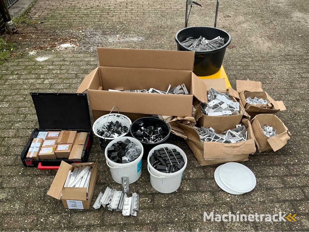 Verschiedenes Befestigungsmaterial