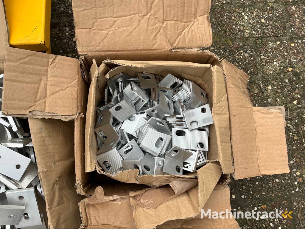 Verschiedenes Befestigungsmaterial