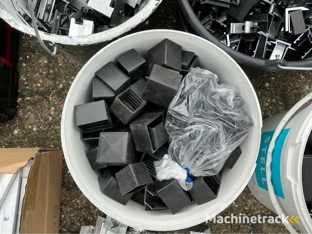 Verschiedenes Befestigungsmaterial